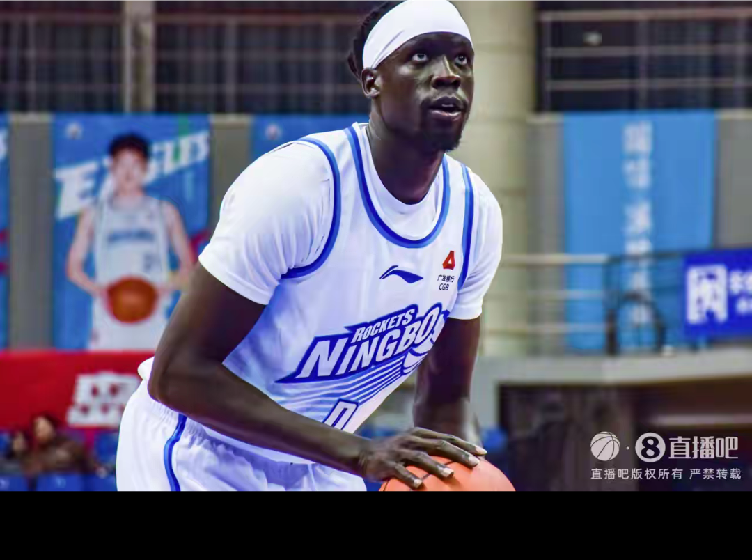 关于TSM绝杀G2，CoreJJ极限生还后反打激烈交锋小组赛，成为赛场最大亮点的信息