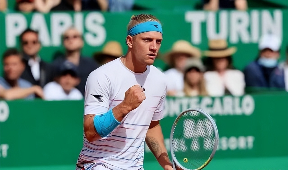 BLG鏖战TSM,Scout打出惊人五杀顶尖较量成都决赛之夜,强势挺进下一轮 BLG鏖战TSM,Scout打出惊人五杀顶尖较量成都决赛之夜,强势挺进下一轮