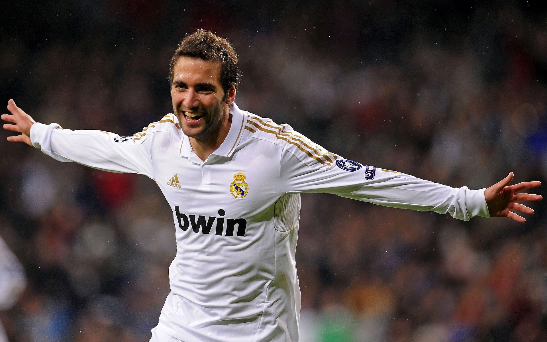 冰川碾压草原！芬兰2-0掀翻喀麦隆，奥斯梅恩攻防两端的独裁式统治