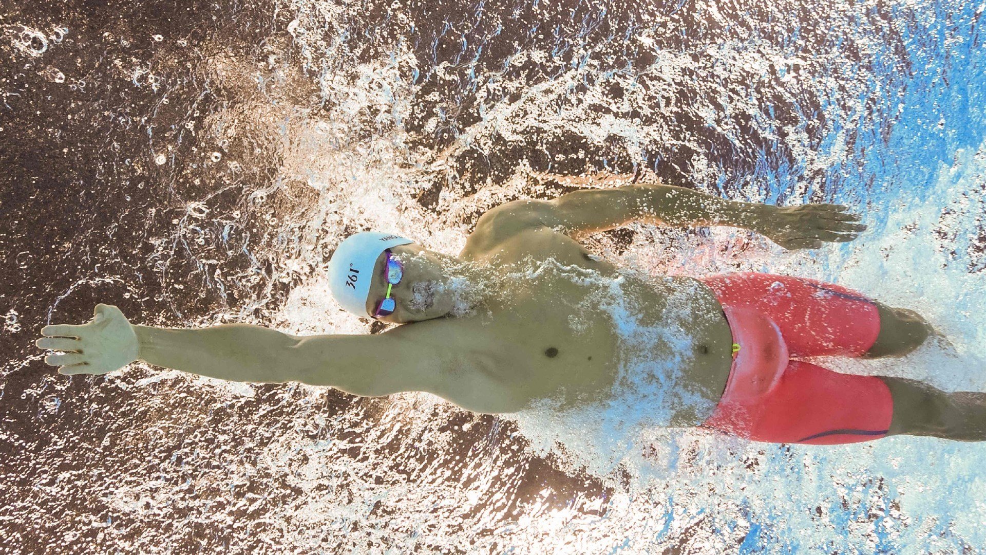 哈登独战群狼，当冷眼变不成冰，煮沸的就是整个球场