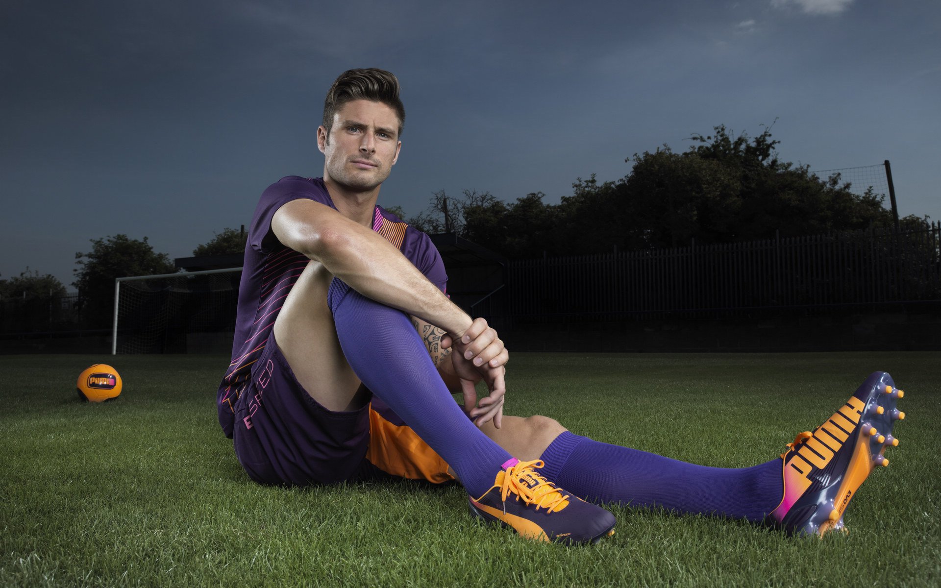 F1街道赛焦点战，哥斯达黎加车手稳操胜券，哥伦比亚强敌俯首称臣