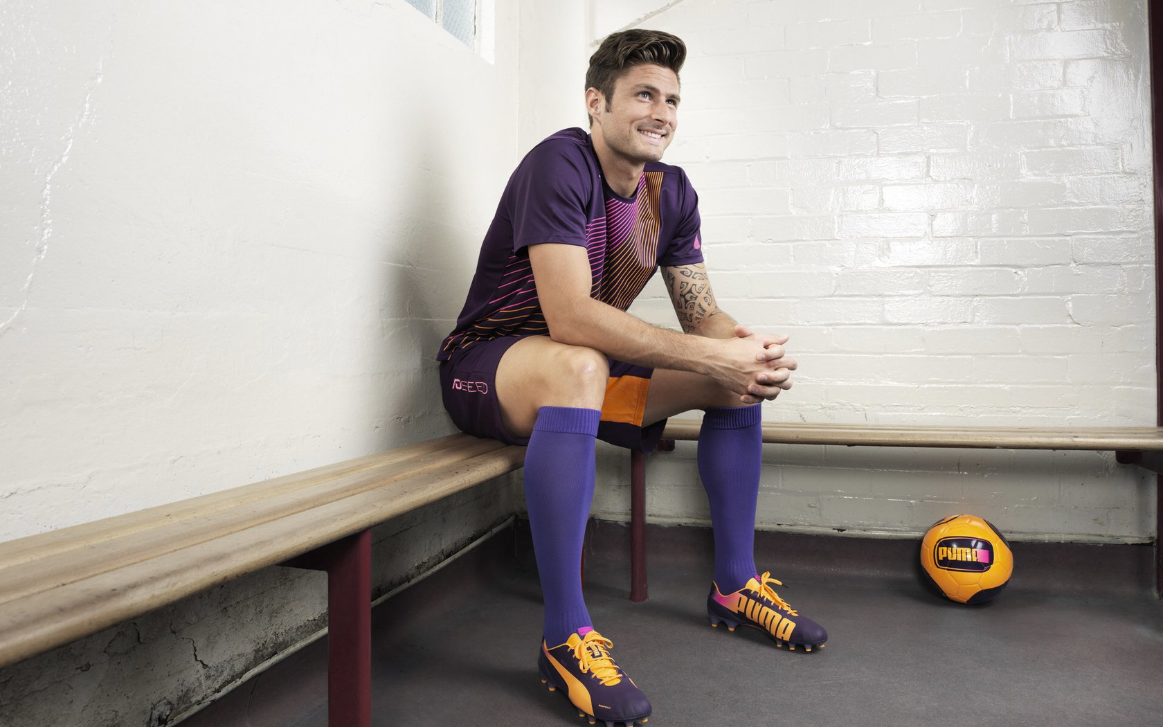 军刀出鞘,关键先生定乾坤,利物浦争冠战击退皇家社会,劳塔罗关键战绝不手软